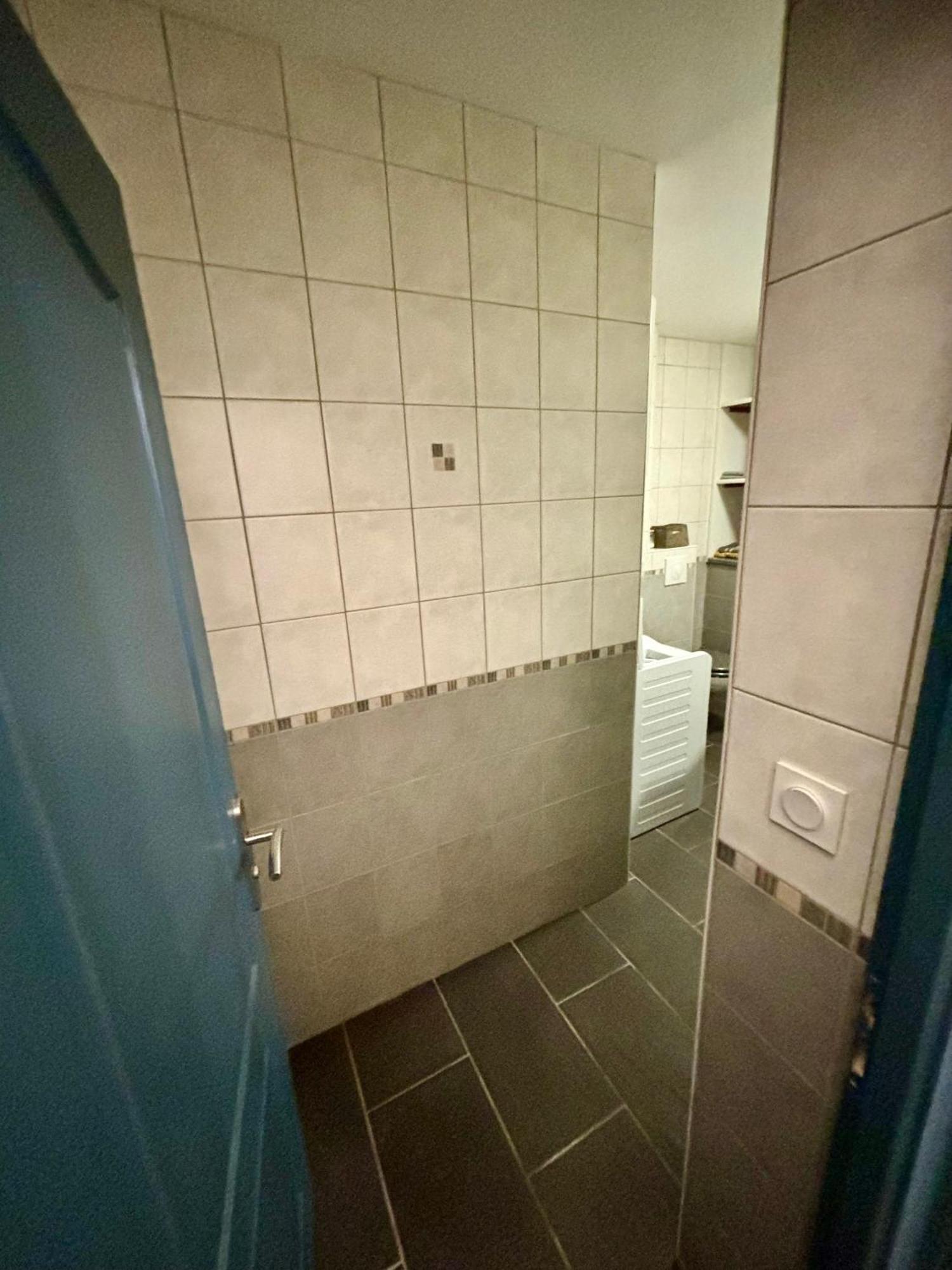 studio - baignoire - prêt de vtt - lave linge Le Puy-en-Velay Extérieur photo